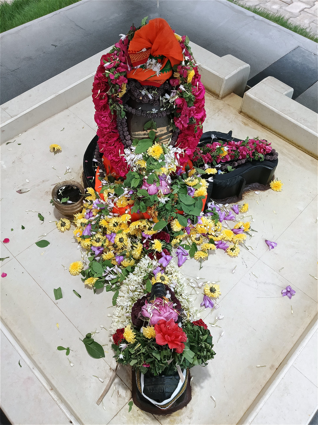 அருள்மிகு நர்மதேஸ்வரர் அருள்மிகு நந்தீஸ்வரர் அலங்காரம்